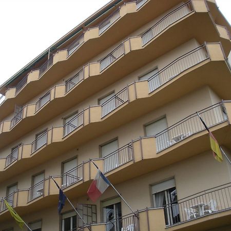 Hotel Solidago Arma di Taggia Buitenkant foto