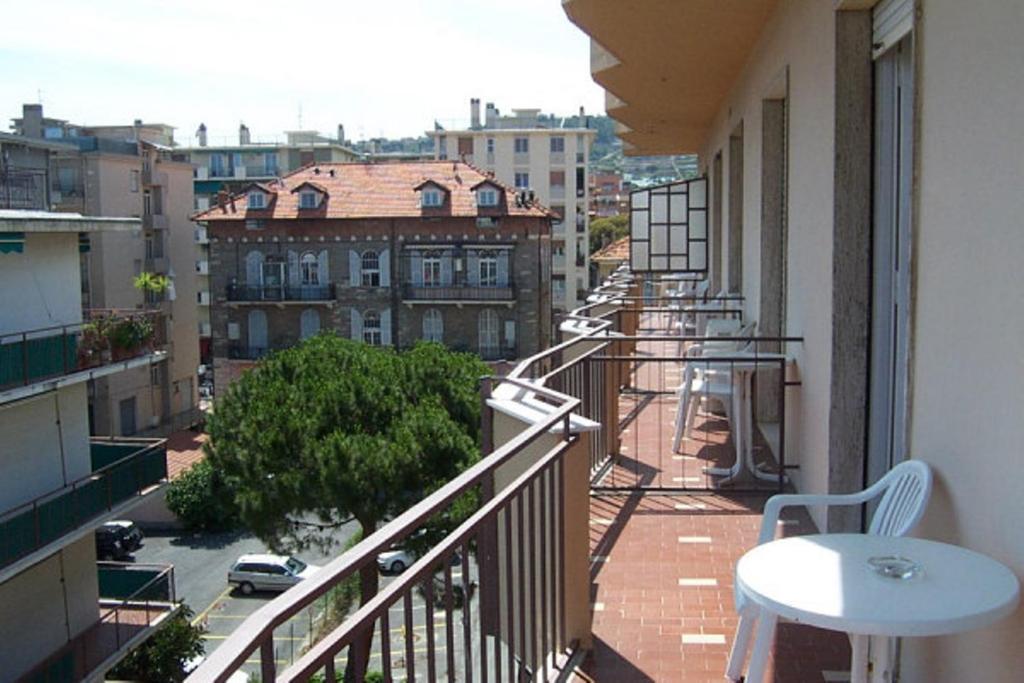 Hotel Solidago Arma di Taggia Buitenkant foto