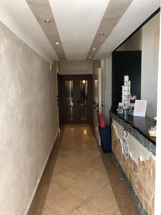 Hotel Solidago Arma di Taggia Buitenkant foto
