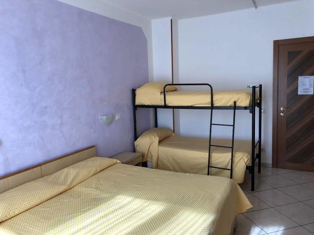 Hotel Solidago Arma di Taggia Buitenkant foto