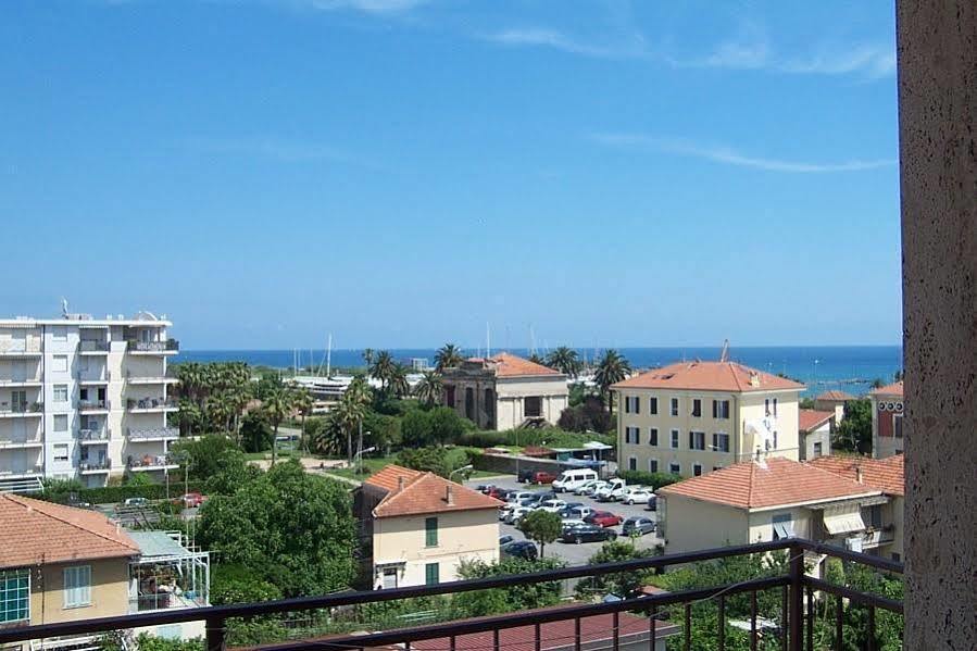 Hotel Solidago Arma di Taggia Buitenkant foto